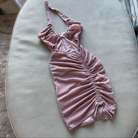 🙈 SOLD 🙈 NWOT OH POLLY Keyhole Ruched mini dress in blush - Picture 7 of 9